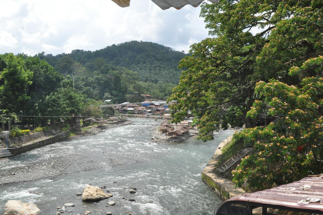 Fun Family Guest House N Jungle Tour Букит-Лаванг Экстерьер фото